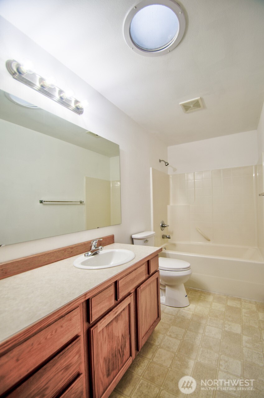 164 Beville Road , Boistfort, WA 98532