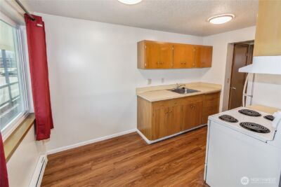 402 Laurel Street , Port Angeles, WA 98362 - Photo 6