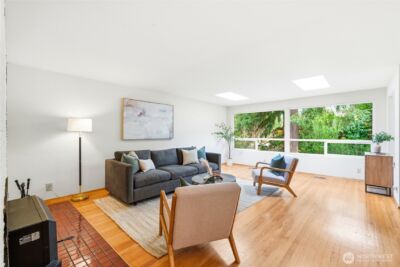 1058 NE 106th Street , Seattle, WA 98125 - Photo 2