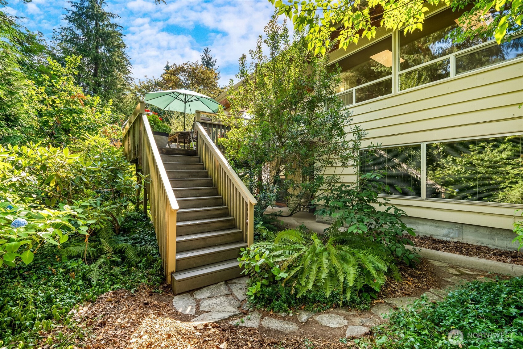 1058 NE 106th Street , Seattle, WA 98125