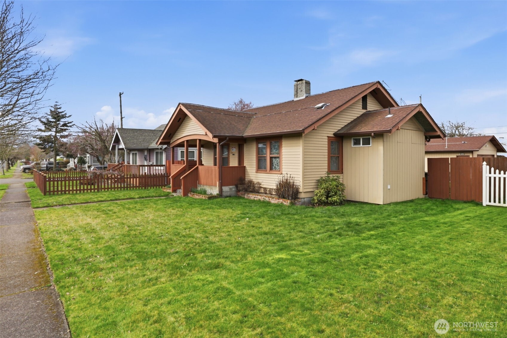 607 21st ave , Longview, WA 98632