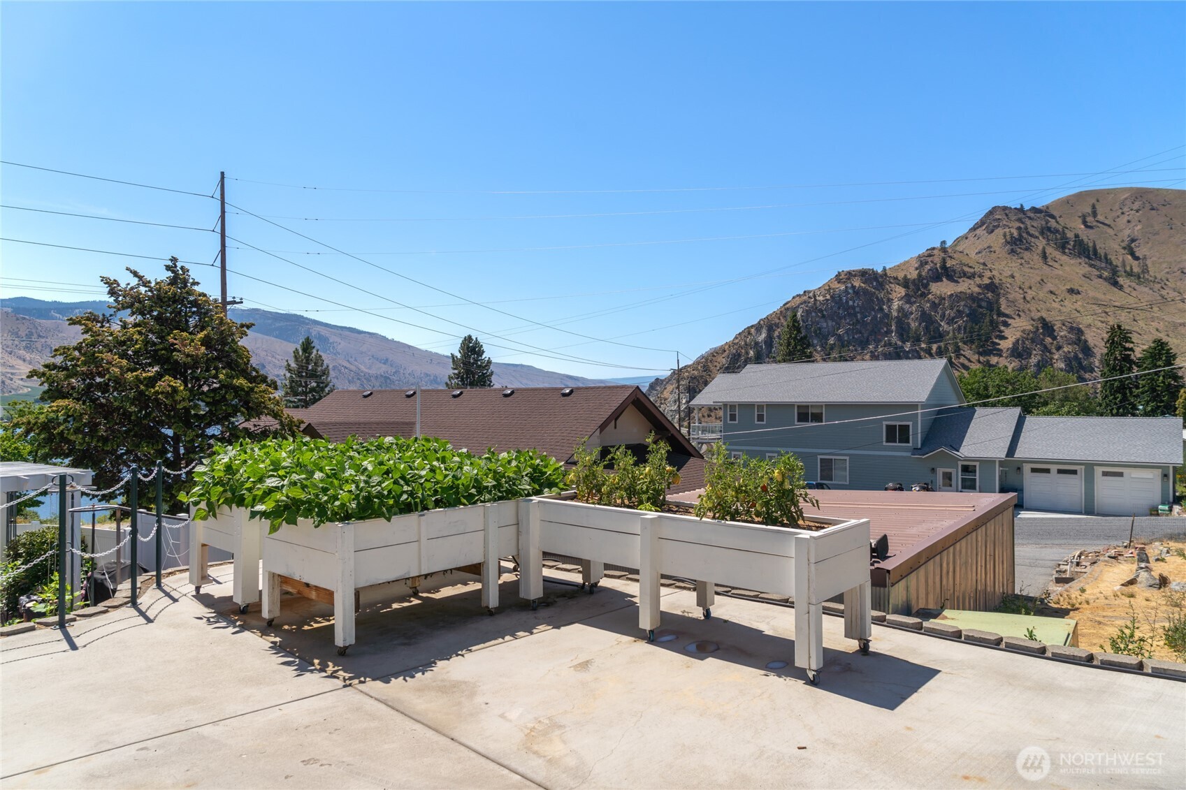 2548 Entiat Way , Entiat, WA 98822