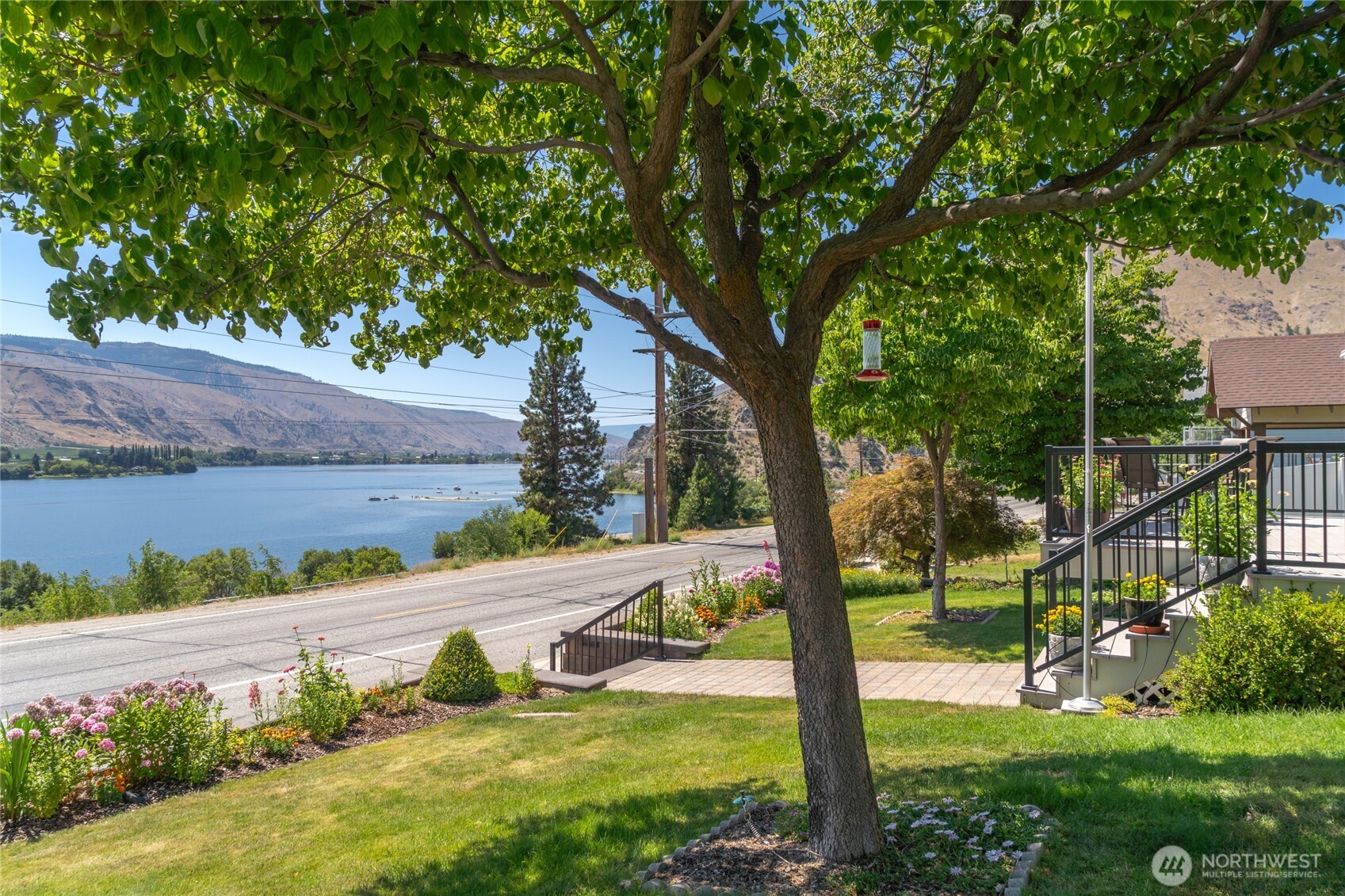 2548 Entiat Way , Entiat, WA 98822