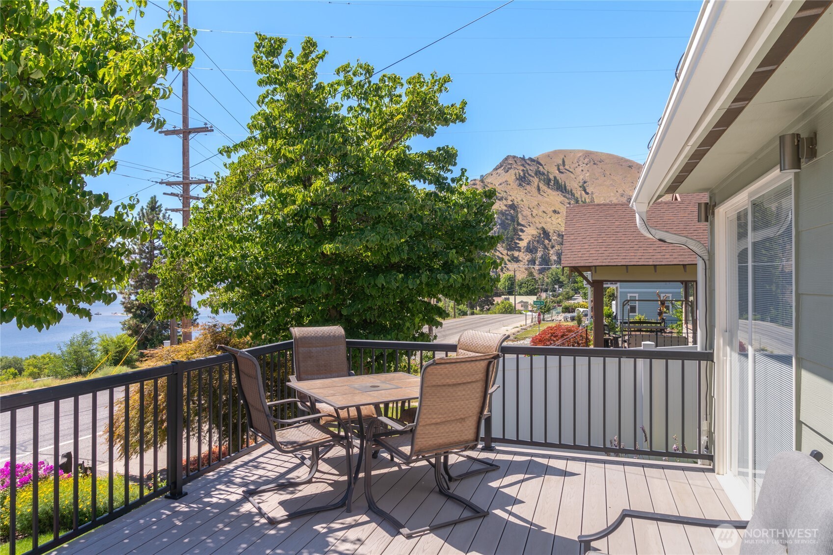 2548 Entiat Way , Entiat, WA 98822