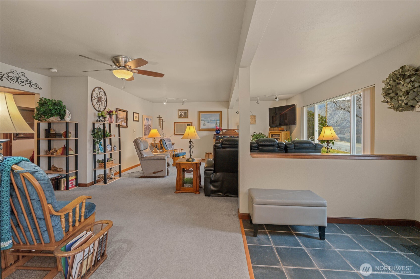 2548 Entiat Way , Entiat, WA 98822