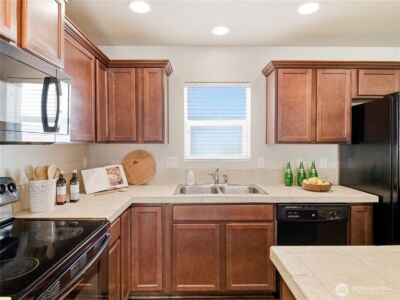 3657 London Loop NE, Lacey, WA 98516 - Photo 11