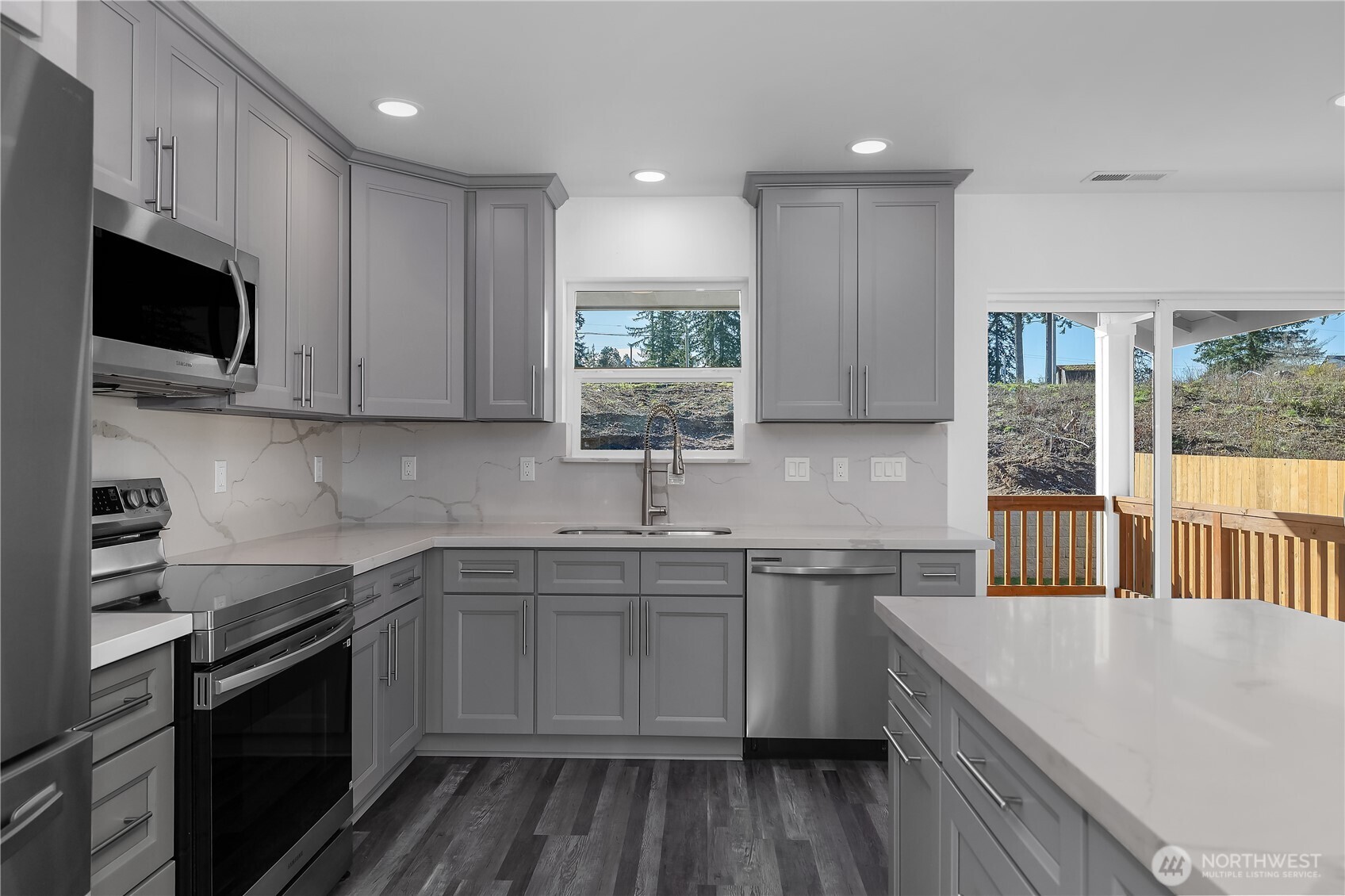 447 Chestnut Street , Shelton, WA 98584