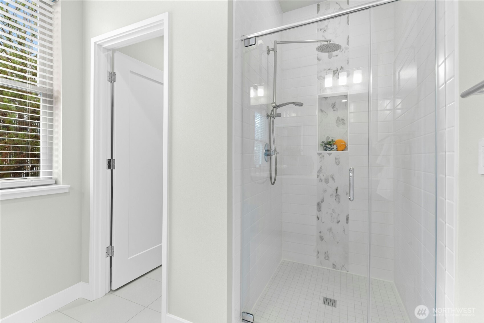 11416 117th Lane NE #E004, Kirkland, WA 98034