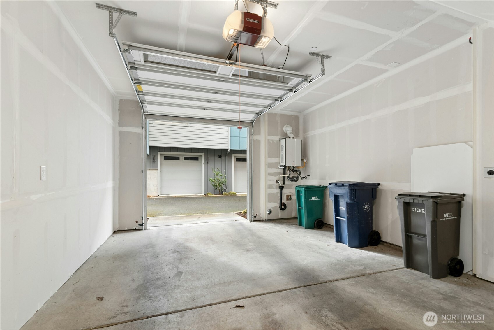 11416 117th Lane NE #E004, Kirkland, WA 98034