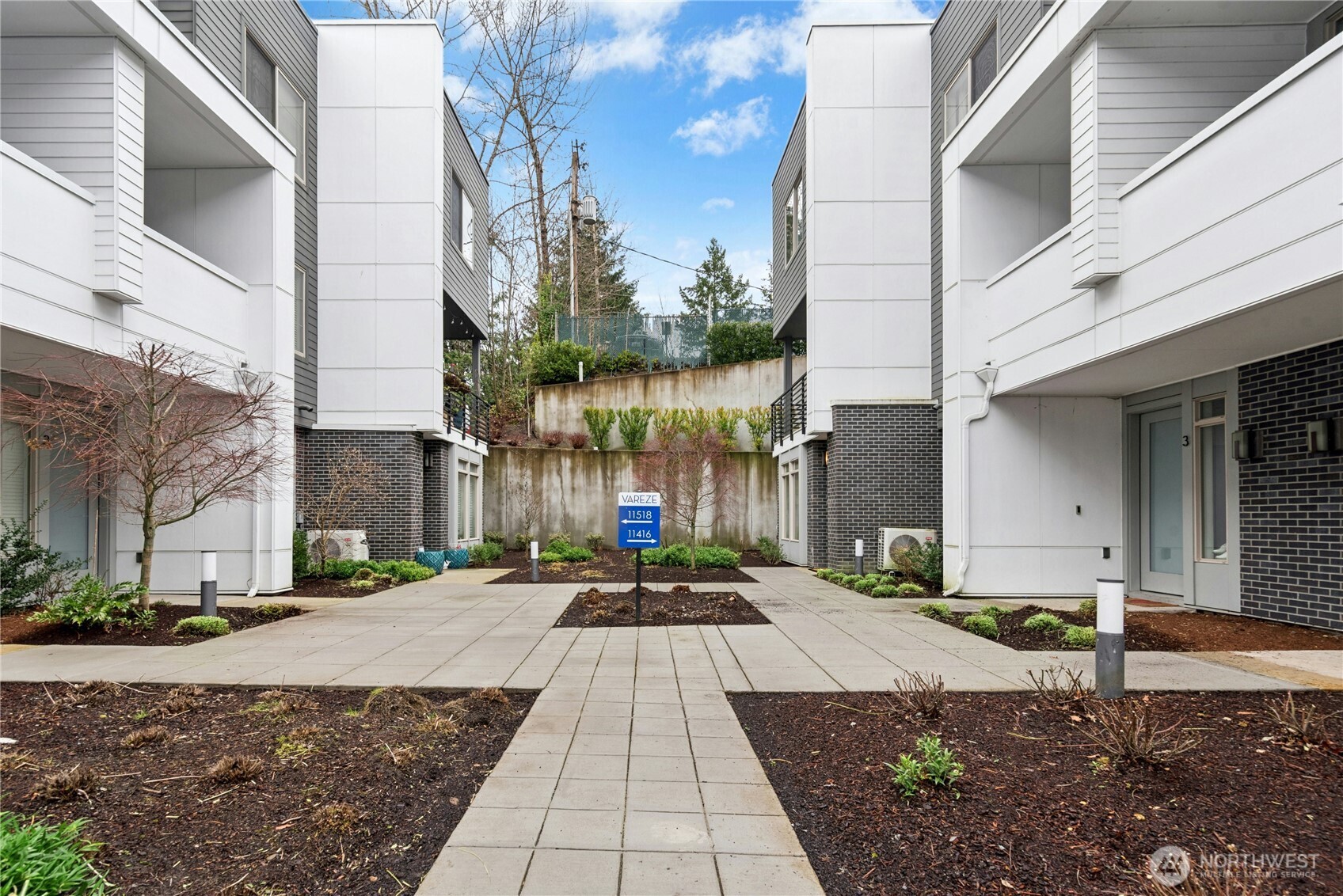 11416 117th Lane NE #E004, Kirkland, WA 98034