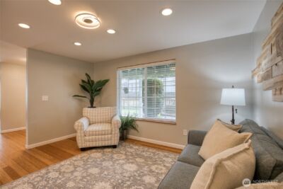 828 Ocean Avenue , Cosmopolis, WA 98595 - Photo 4