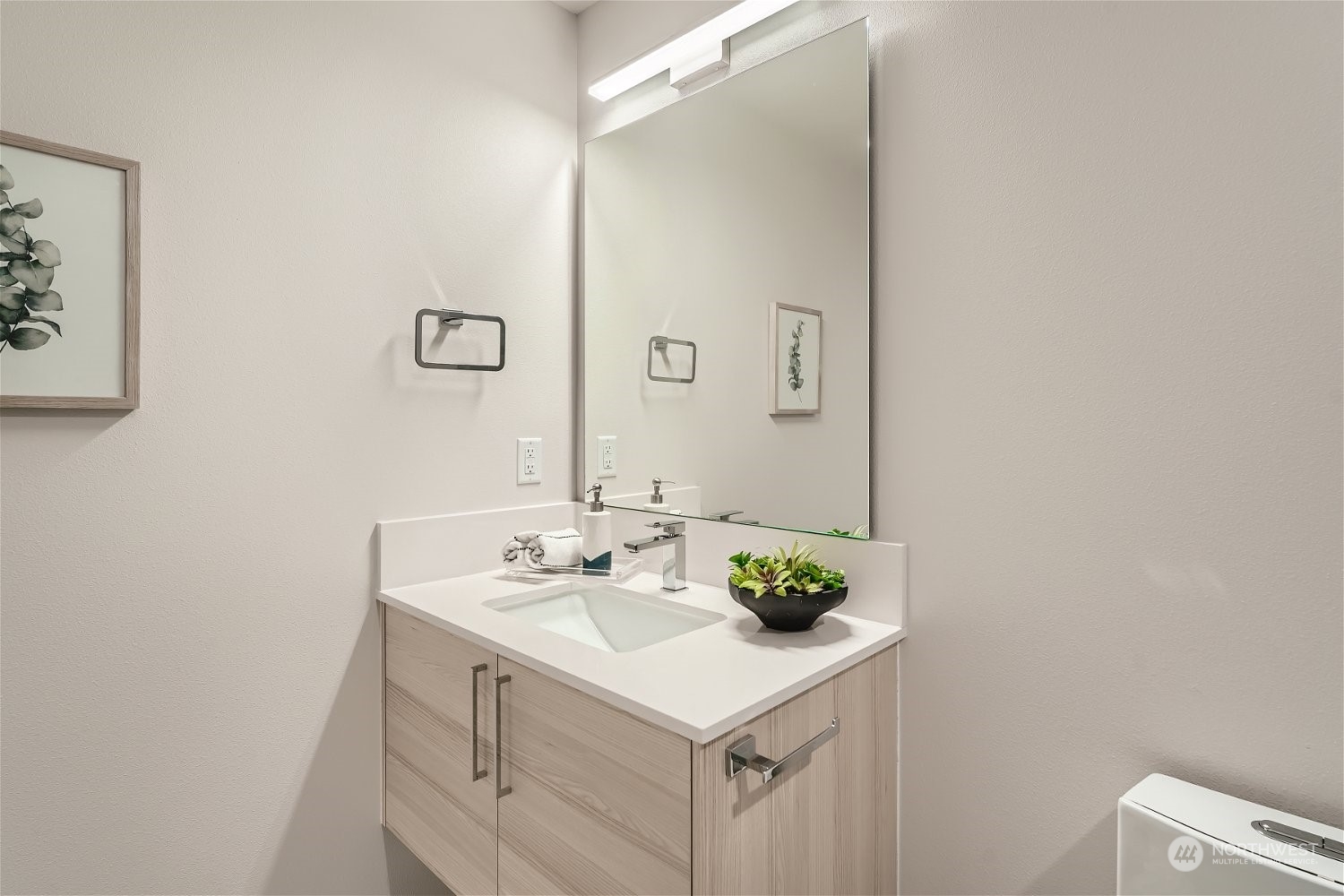 1904 S Grand Street , Seattle, WA 98144