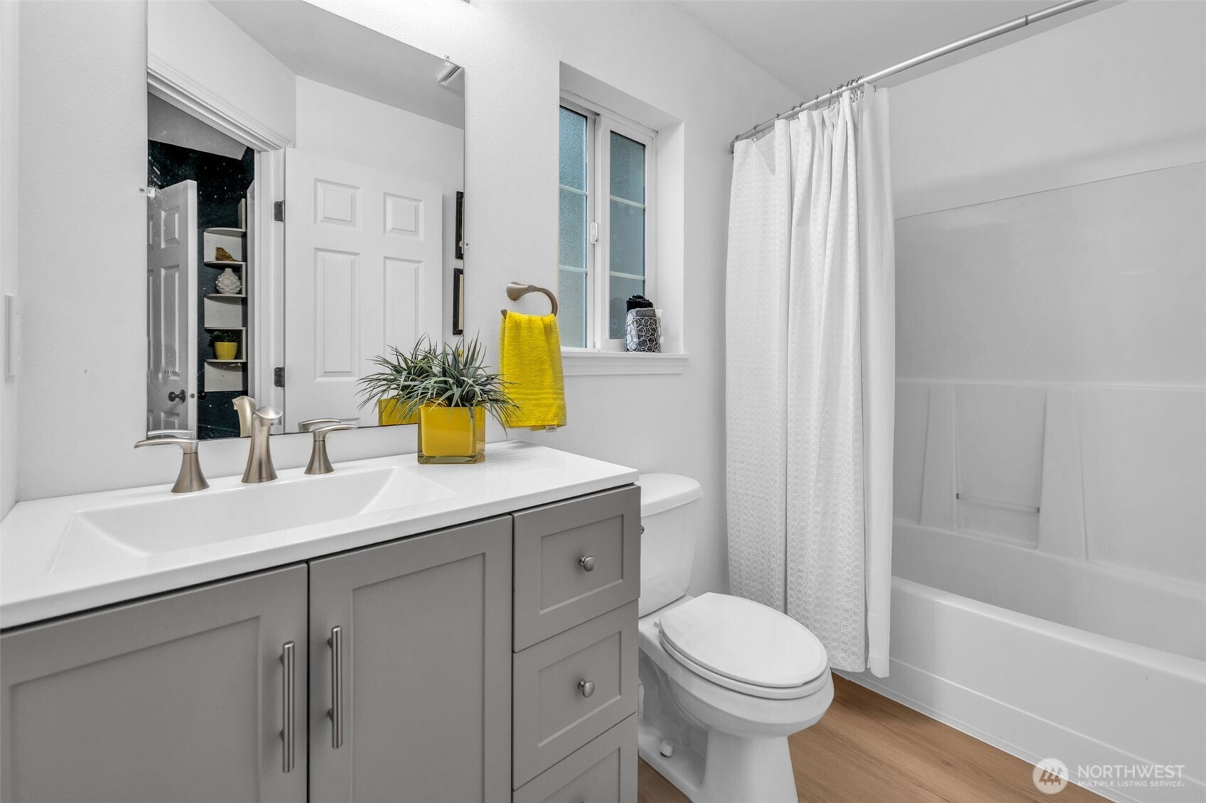 521 NE Matthew Drive , Belfair, WA 98528