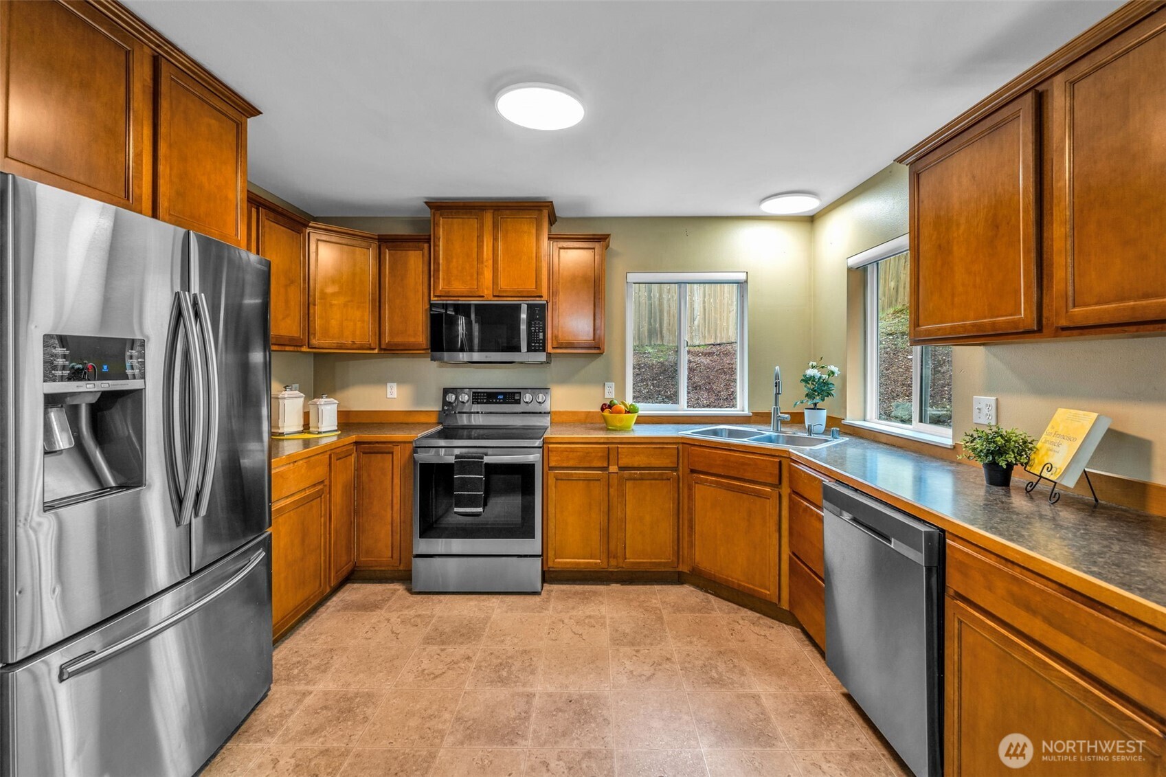 521 NE Matthew Drive , Belfair, WA 98528