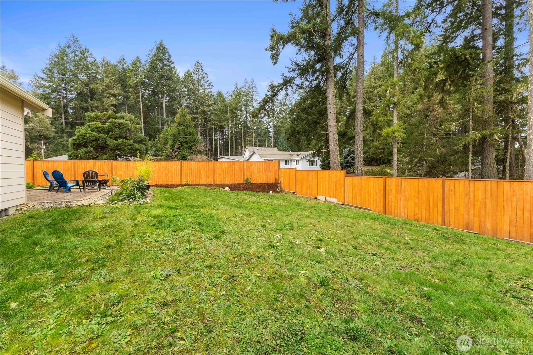 11217 Country Club Place , Anderson Island, WA 98303-8630