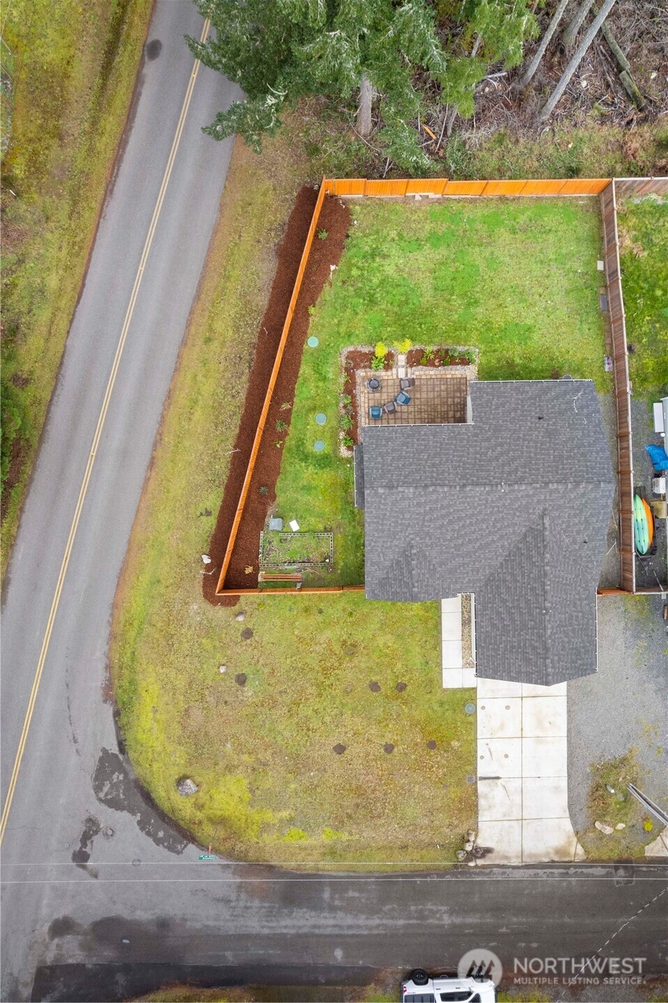 11217 Country Club Place , Anderson Island, WA 98303-8630