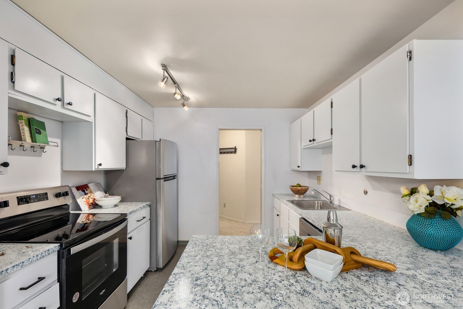 13741 15th Avenue NE #C3, Seattle, WA 98125