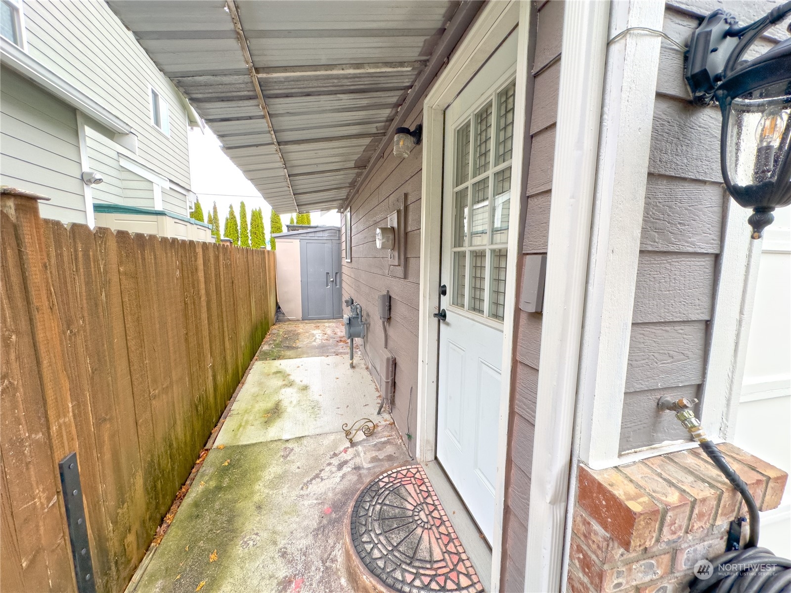 977 Graham Avenue NE, Renton, WA 98059