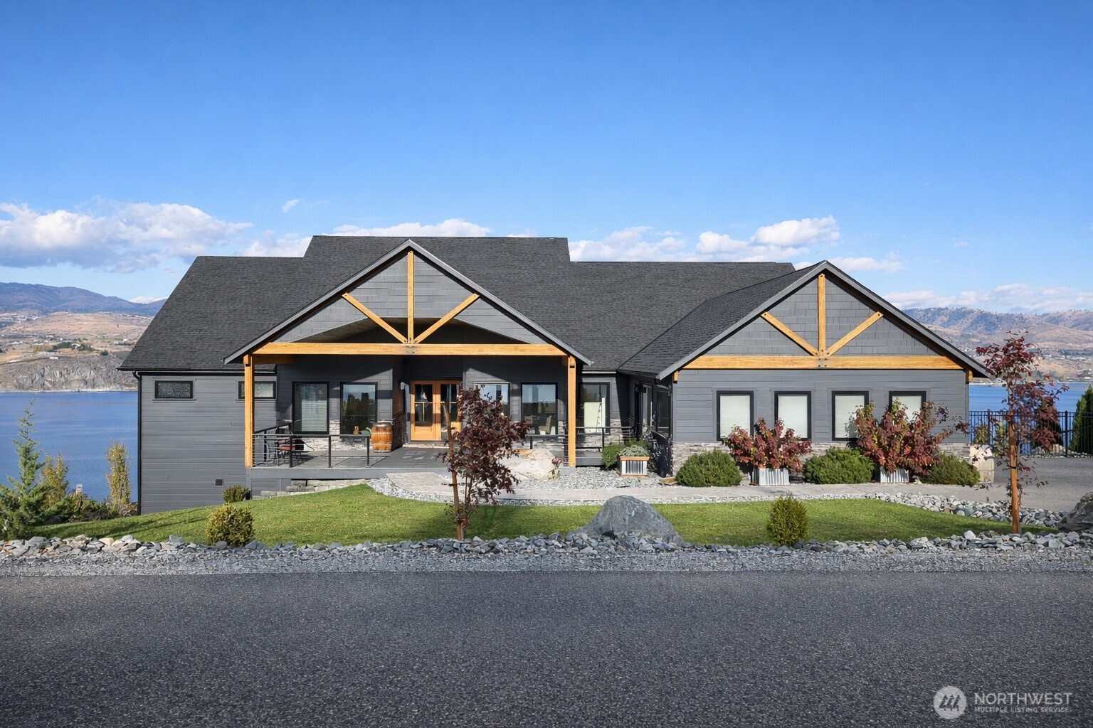 149 Clos Chevalle Road , Chelan, WA 98816