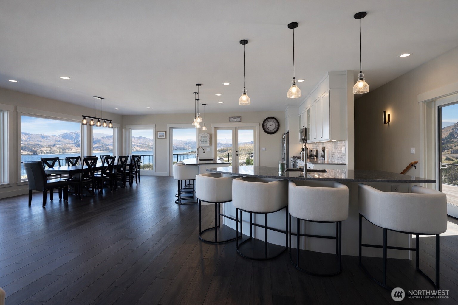 149 Clos Chevalle Road , Chelan, WA 98816