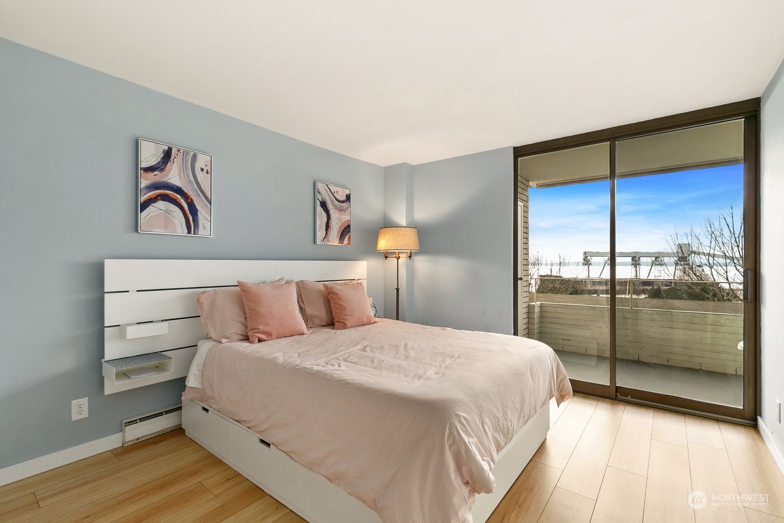 521 5th Avenue W #103, Seattle, WA 98119