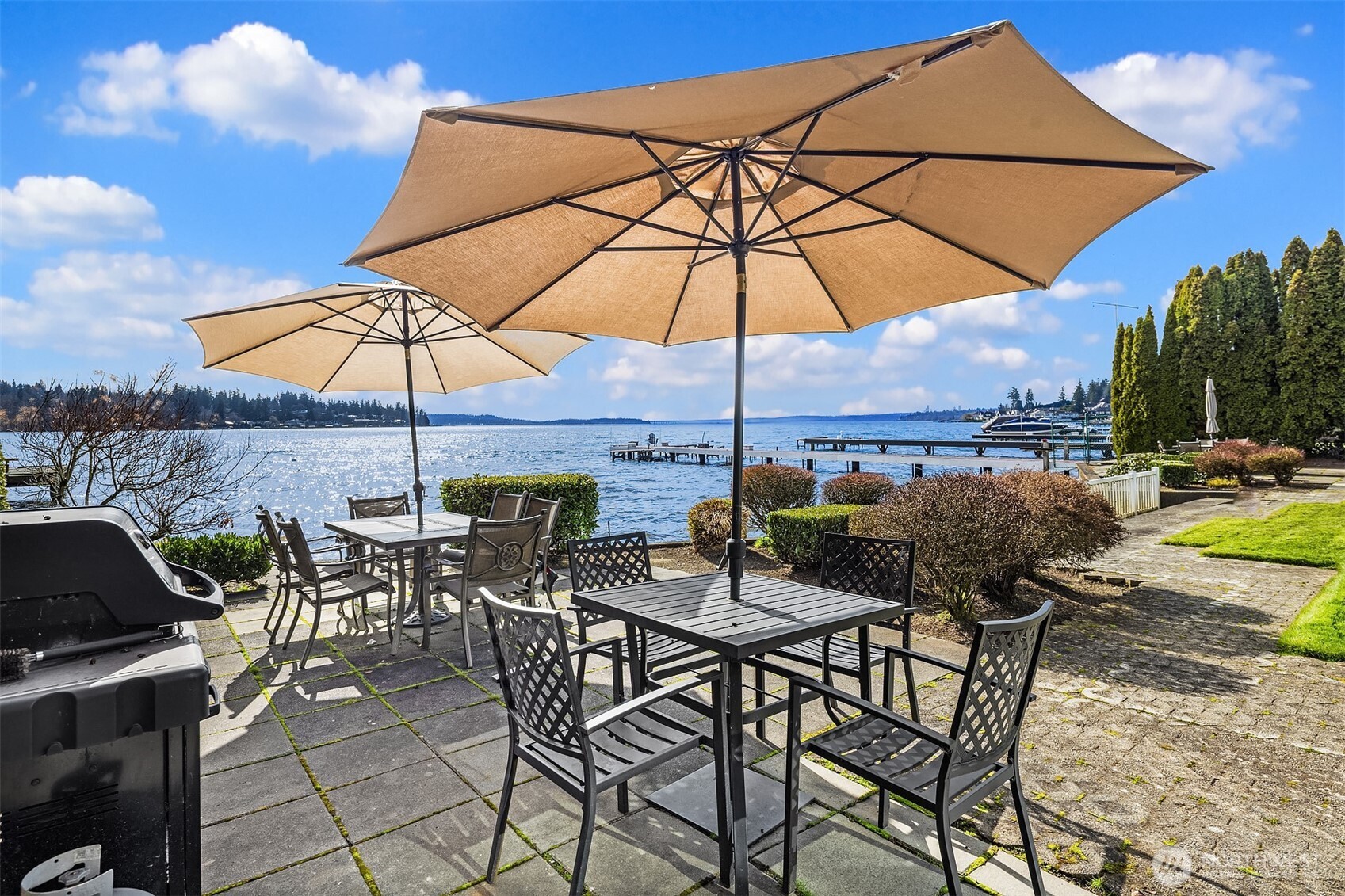 9039 Juanita Drive #304, Kirkland, WA 98034