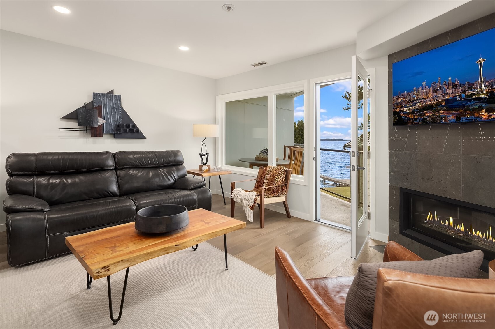 9039 Juanita Drive #304, Kirkland, WA 98034