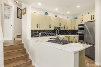 9039 Juanita Drive #304, Kirkland, WA 98034 - Photo 16