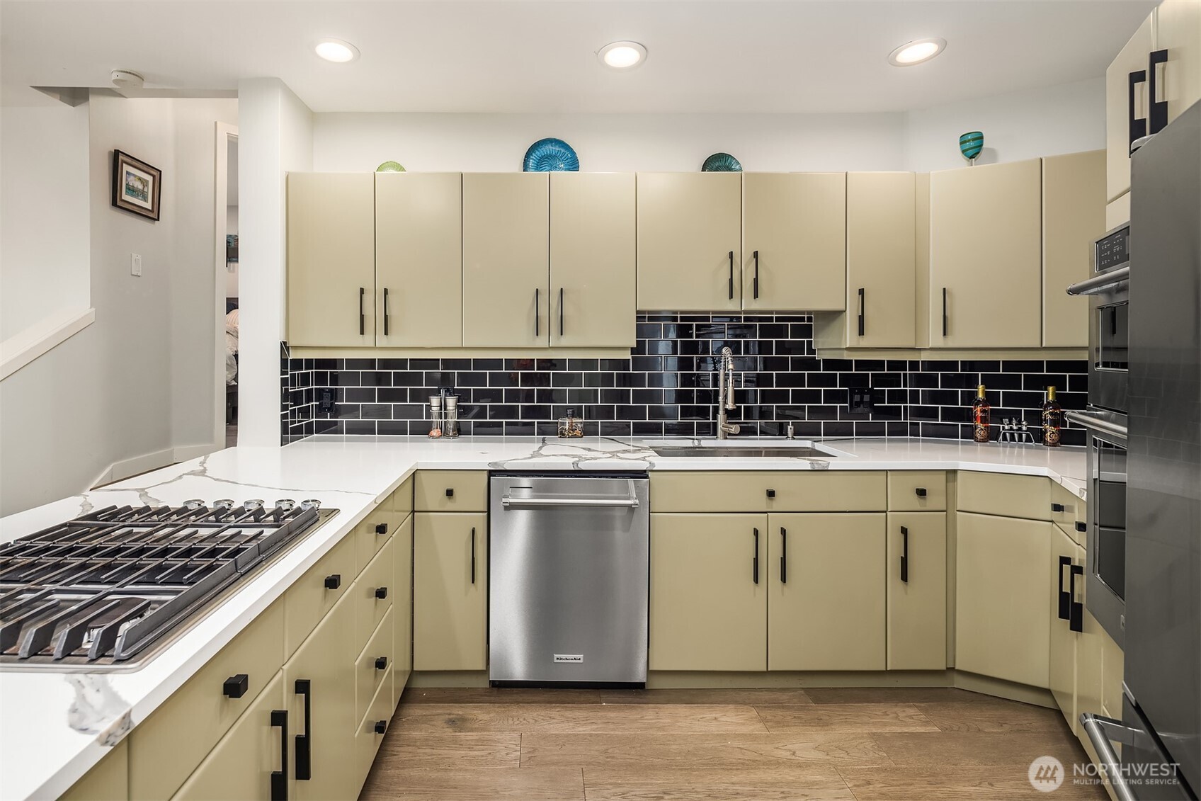 9039 Juanita Drive #304, Kirkland, WA 98034