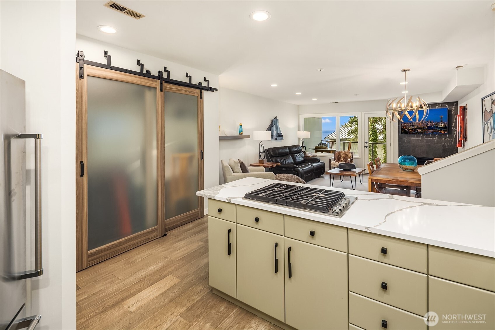 9039 Juanita Drive #304, Kirkland, WA 98034