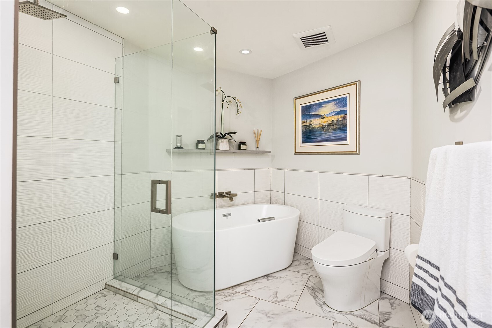 9039 Juanita Drive #304, Kirkland, WA 98034