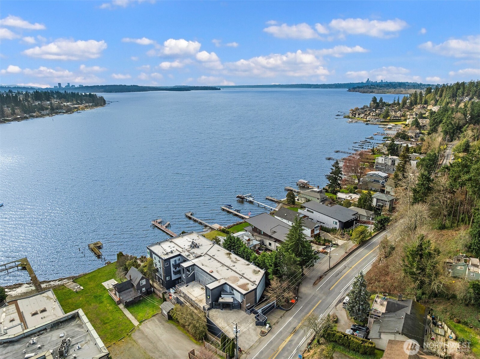 9039 Juanita Drive #304, Kirkland, WA 98034