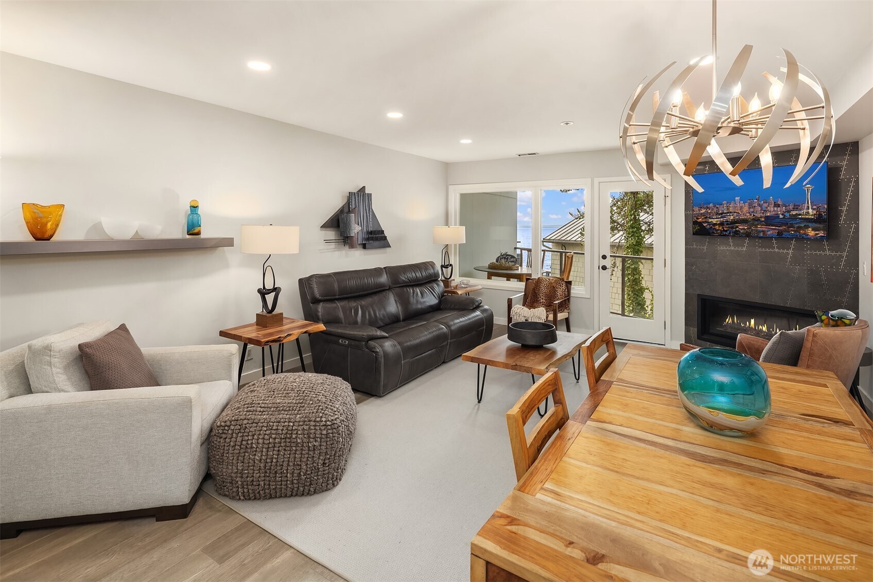 9039 Juanita Drive #304, Kirkland, WA 98034