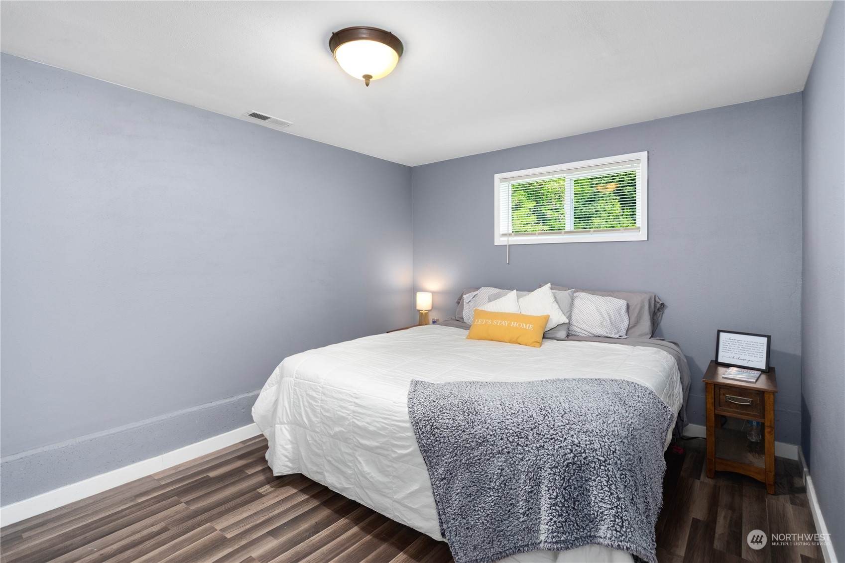 305 NE Waaga Way , Bremerton, WA 98311