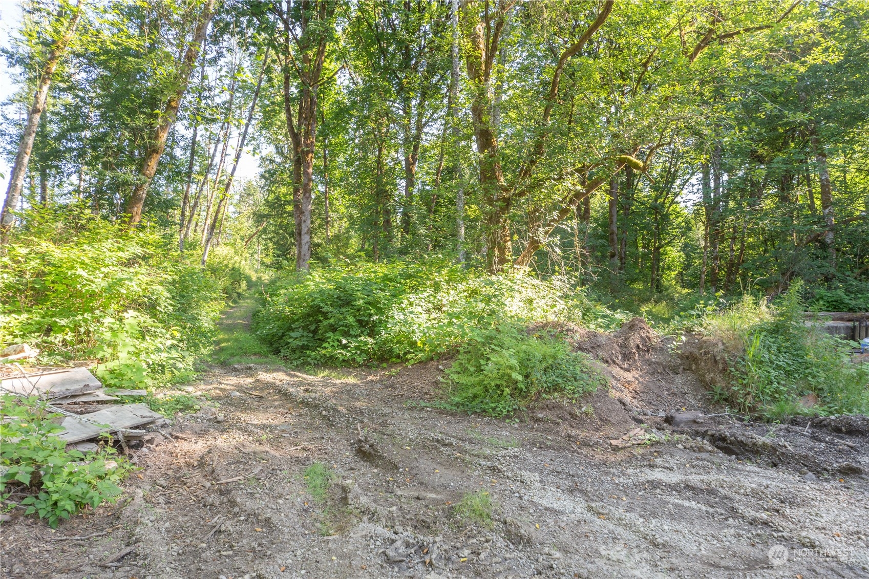 305 NE Waaga Way , Bremerton, WA 98311