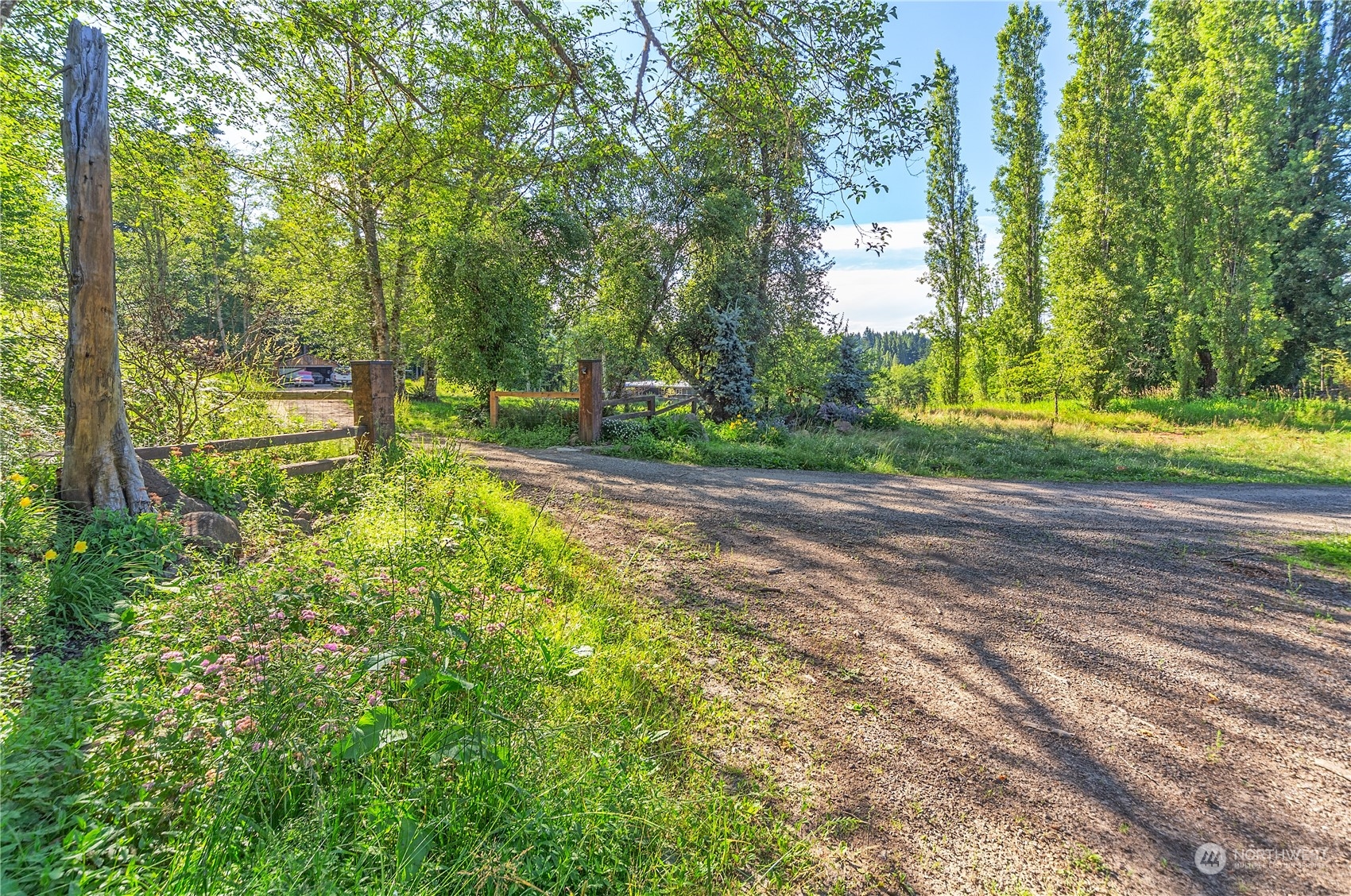 305 NE Waaga Way , Bremerton, WA 98311