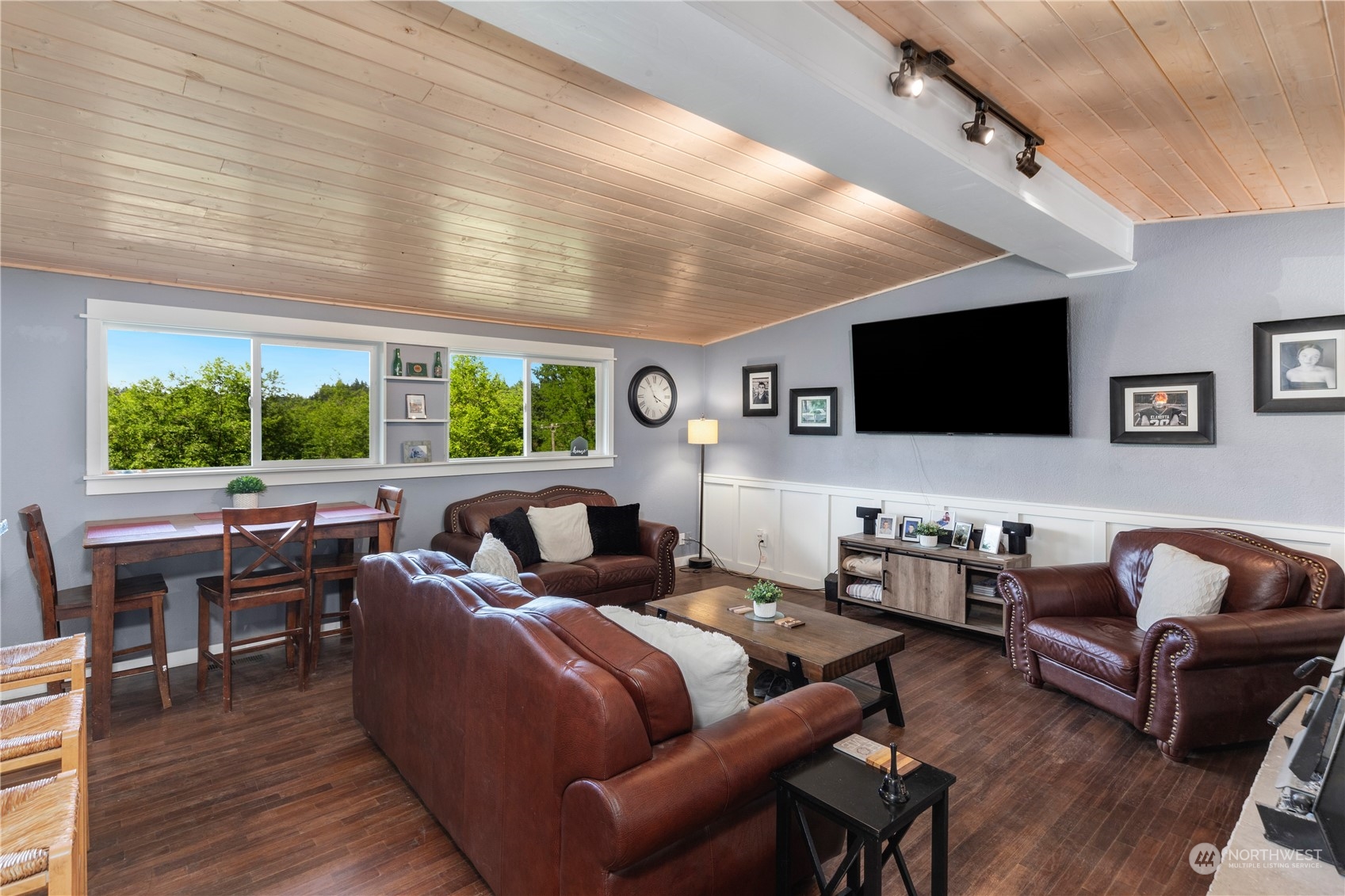 305 NE Waaga Way , Bremerton, WA 98311