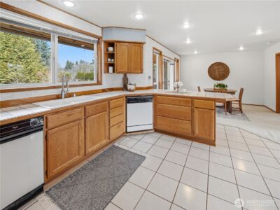 12728 Pioneer Way E, Buckley, WA 98321 - Photo 11