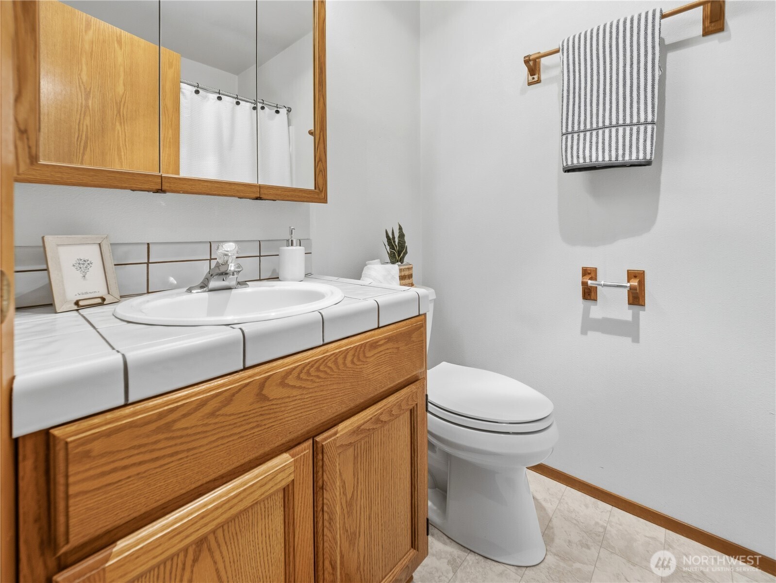 12728 Pioneer Way E, Buckley, WA 98321