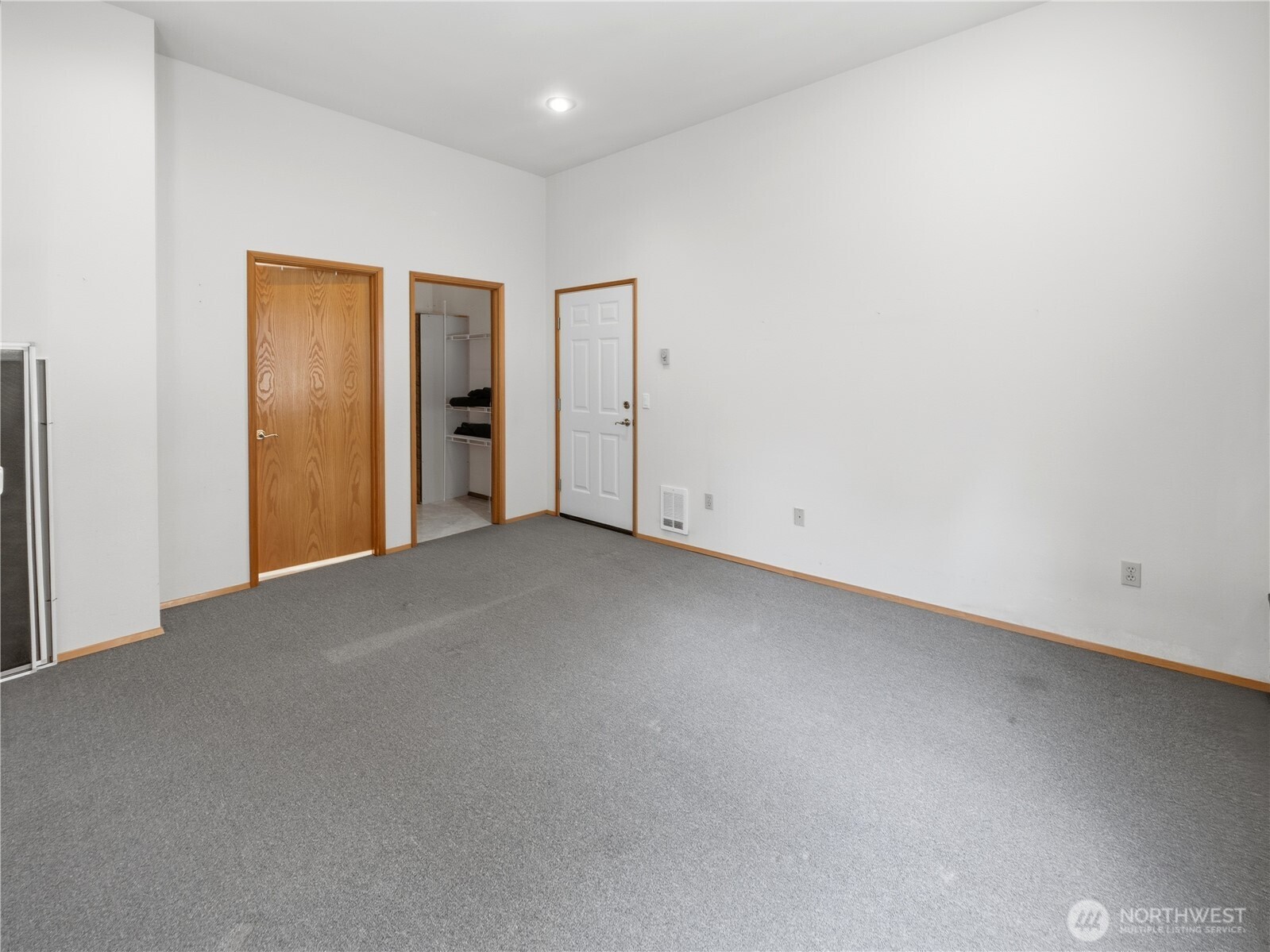 12728 Pioneer Way E, Buckley, WA 98321