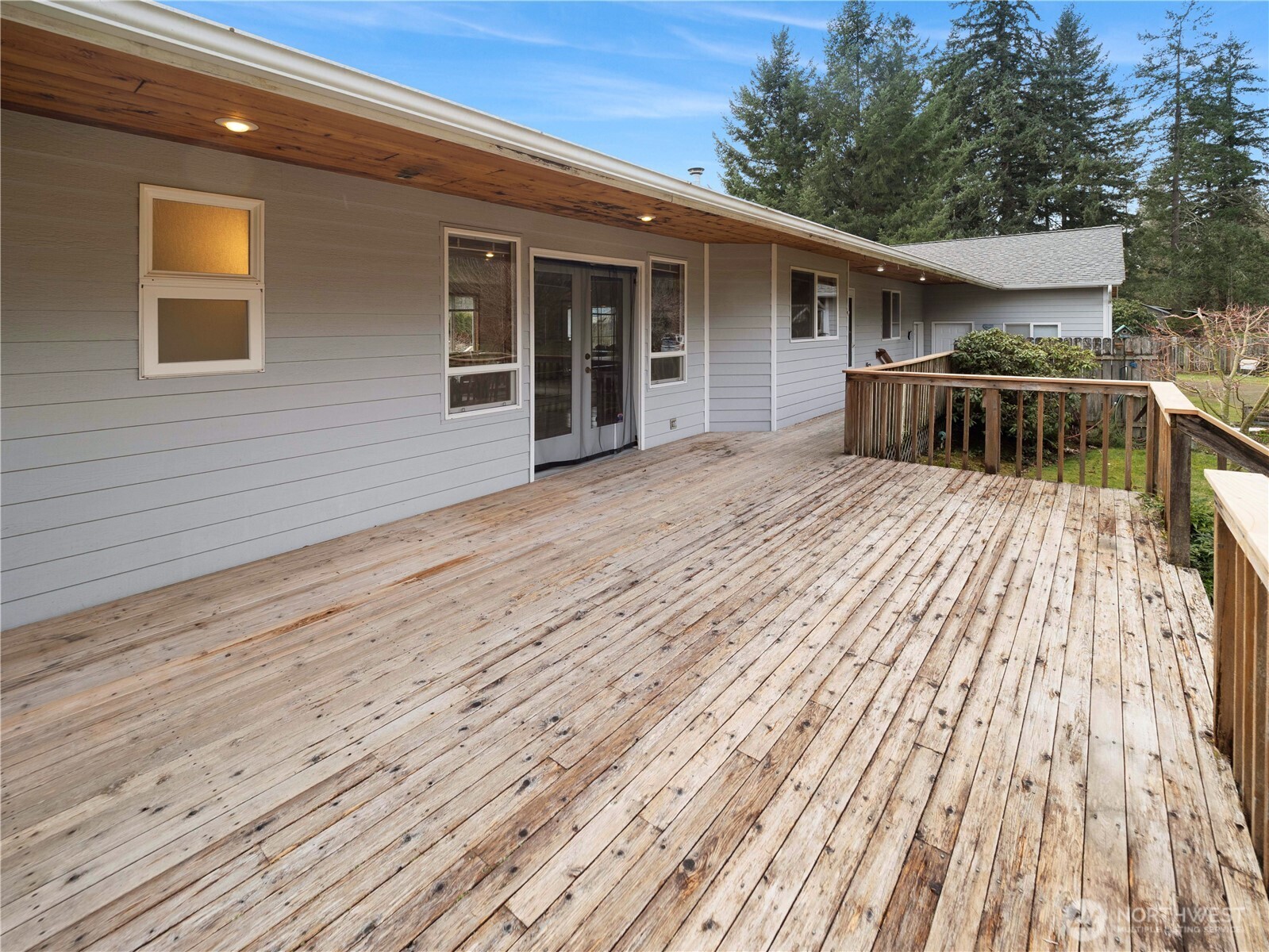 12728 Pioneer Way E, Buckley, WA 98321