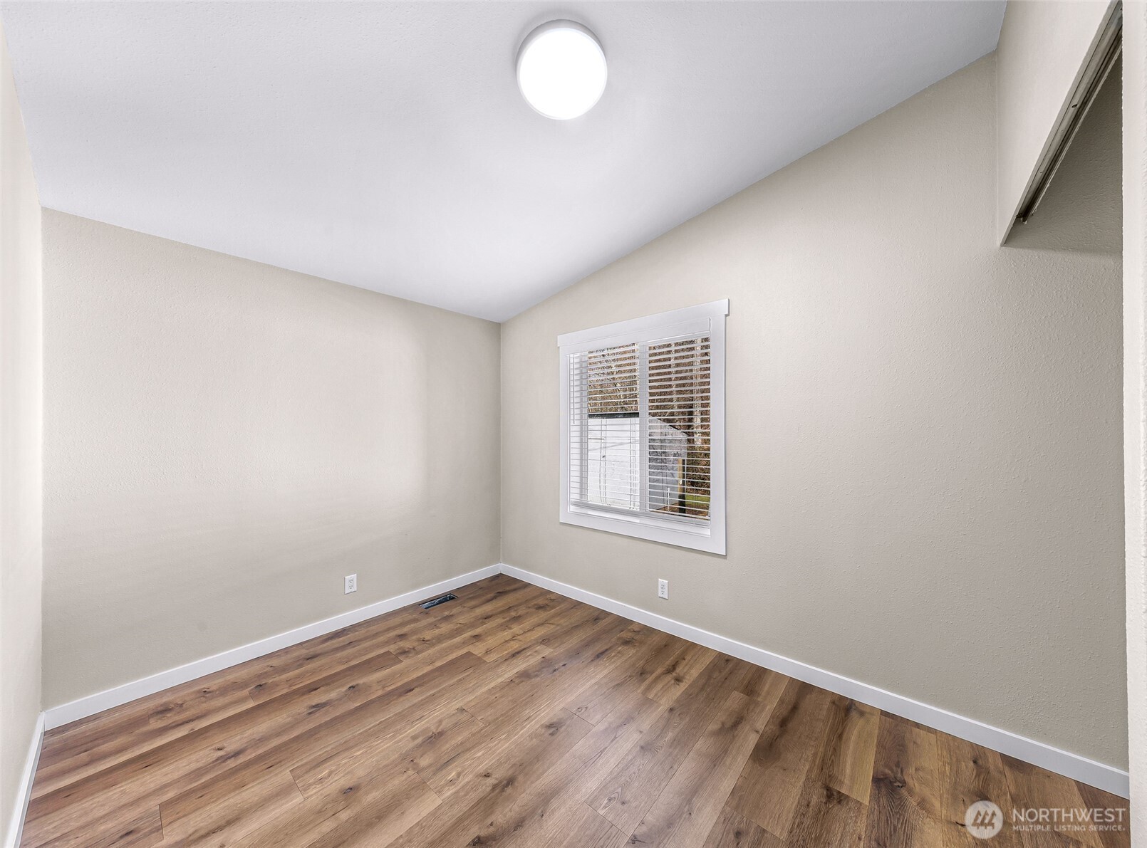 3027 Bayview Drive , Bellingham, WA 98226