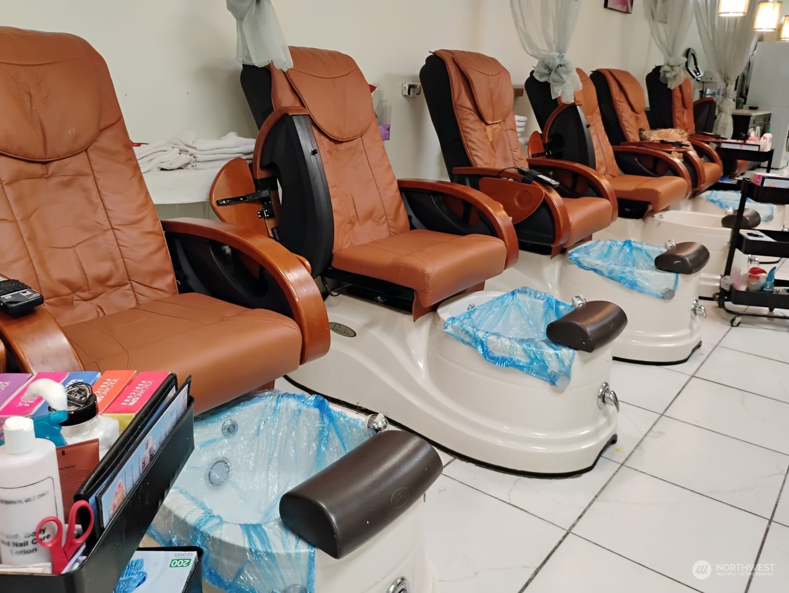 14130 Juanita Dr NE #104, Kirkland, WA 98034