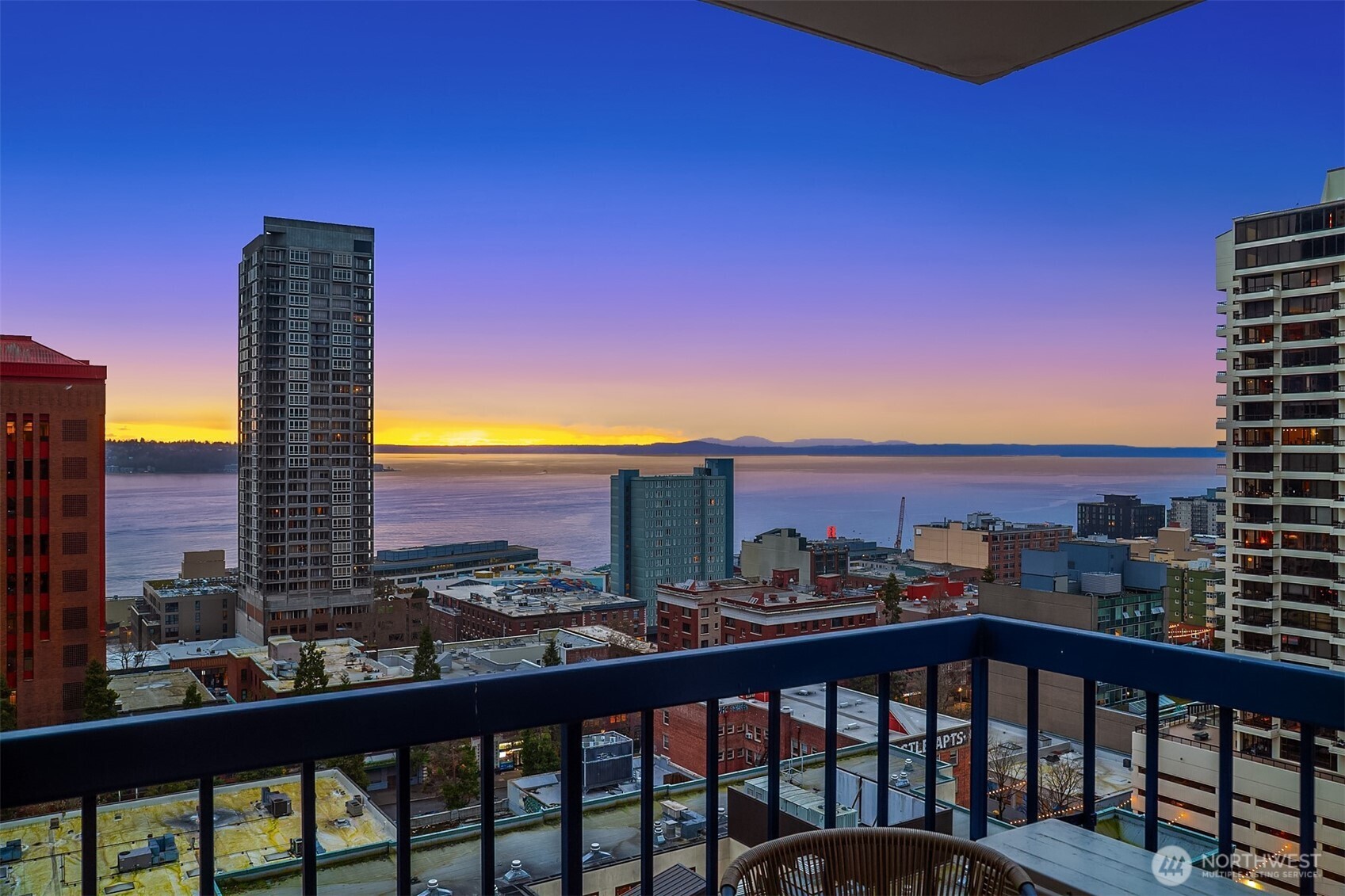 2100 3rd Avenue #1703, Seattle, WA 98121