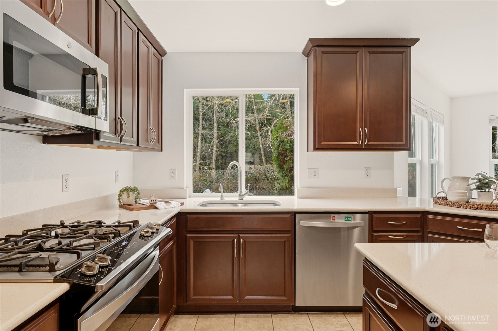 2839 Hyland Street , Dupont, WA 98327-8728