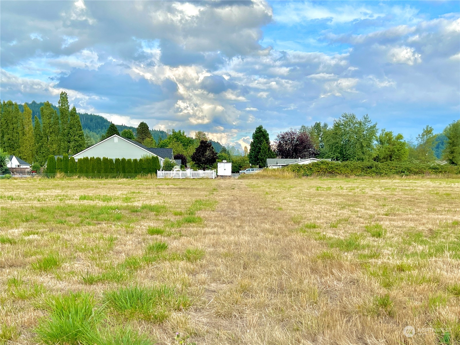 1684 Collins Road , Buckley, WA 98321