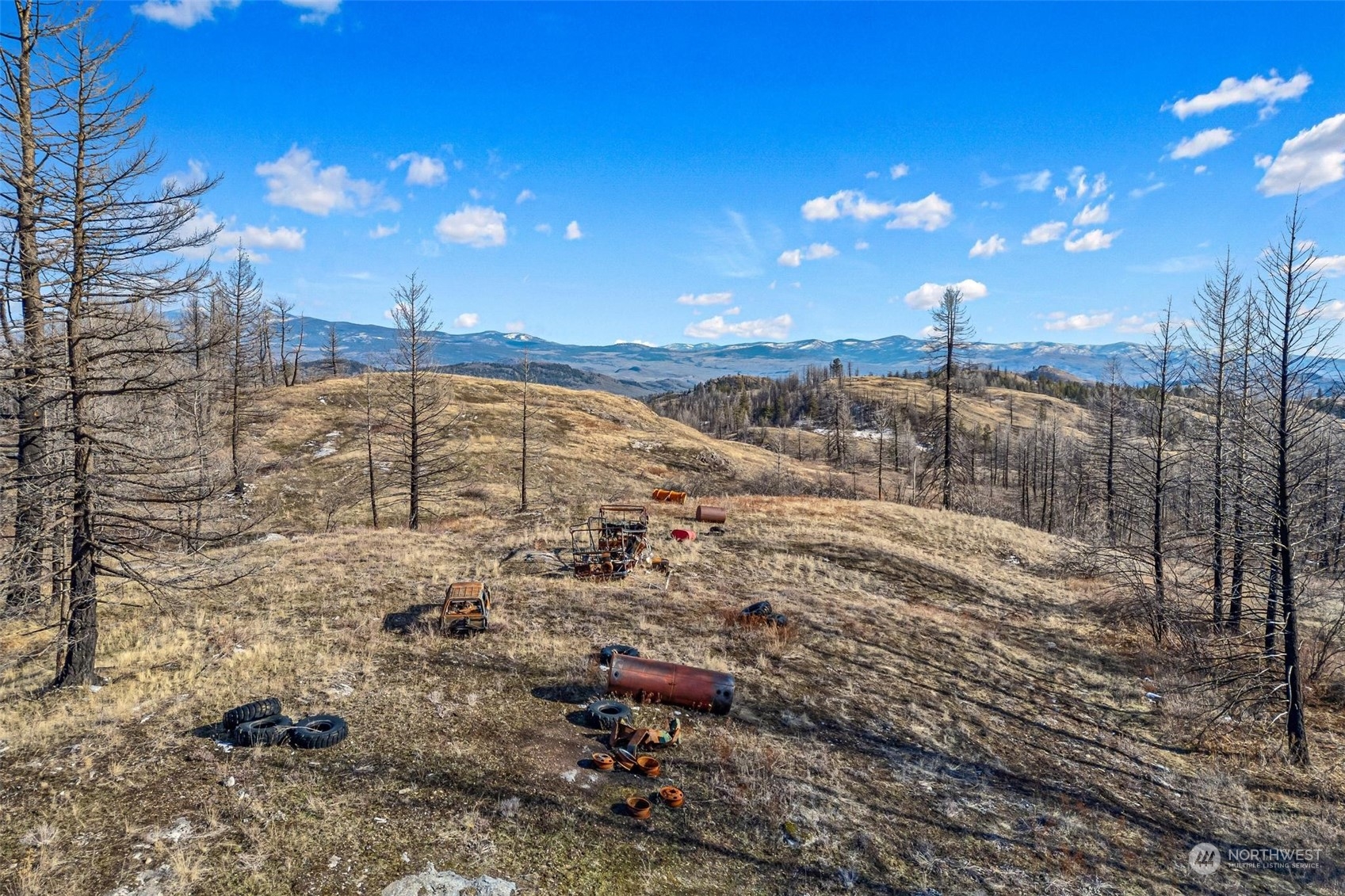 38 Light Road , Oroville, WA 98844