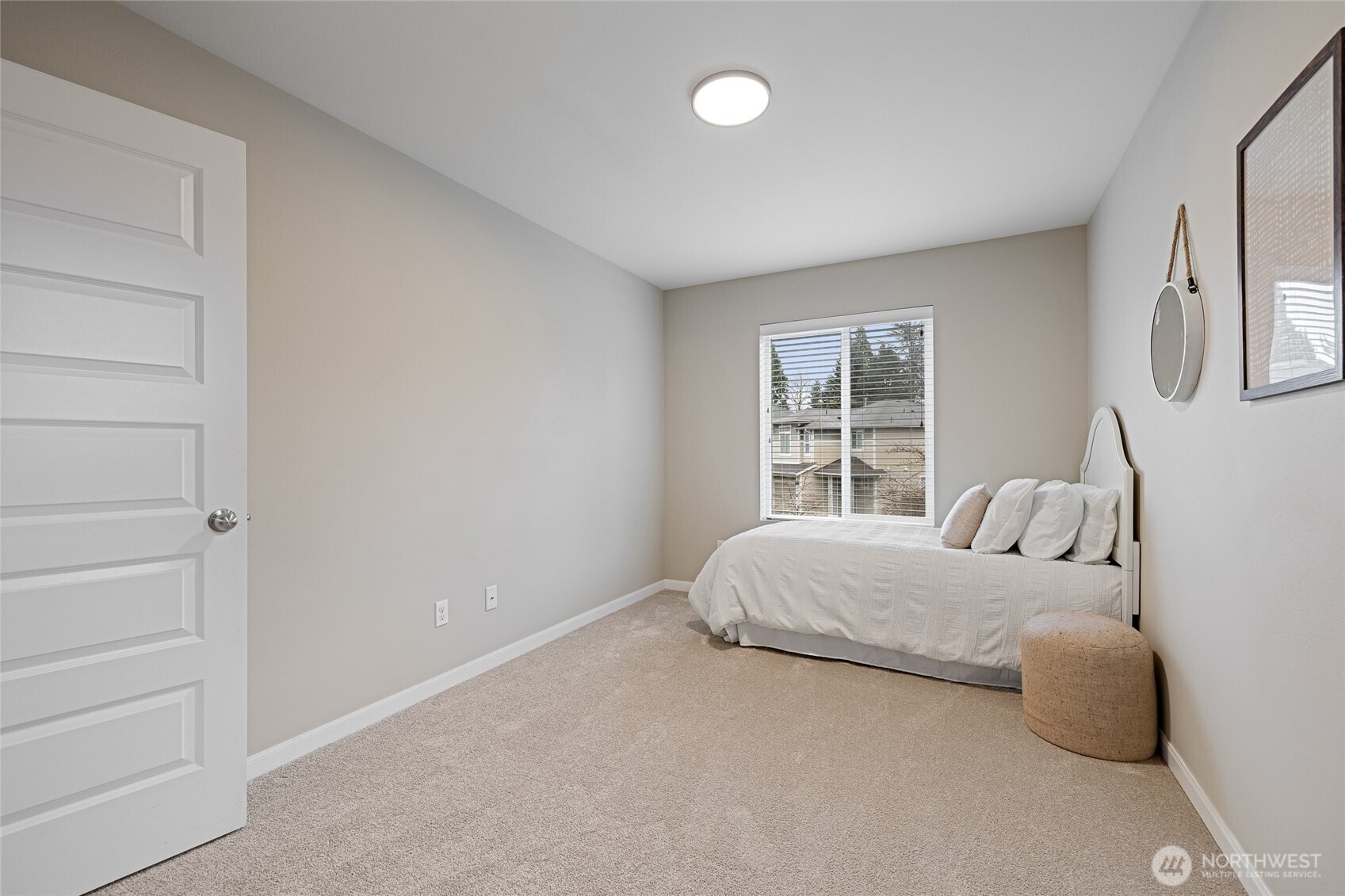 1016 207th Place SW, Lynnwood, WA 98036