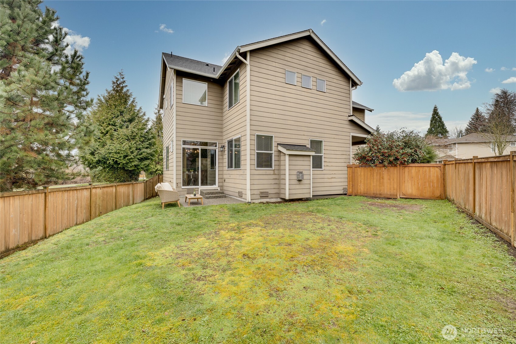 1016 207th Place SW, Lynnwood, WA 98036