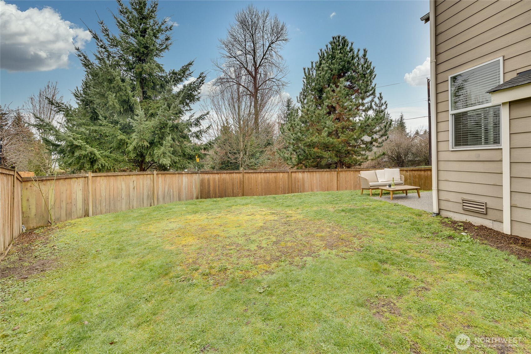 1016 207th Place SW, Lynnwood, WA 98036